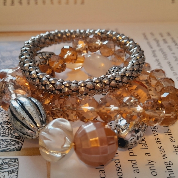 Set Of 3 Stretchy Bracelets Silver And Amberbtones - Picture 5 of 7